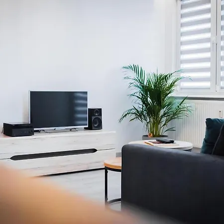 Apartament Aon Z Widokiem, 10Min Od Morza 아파트 *