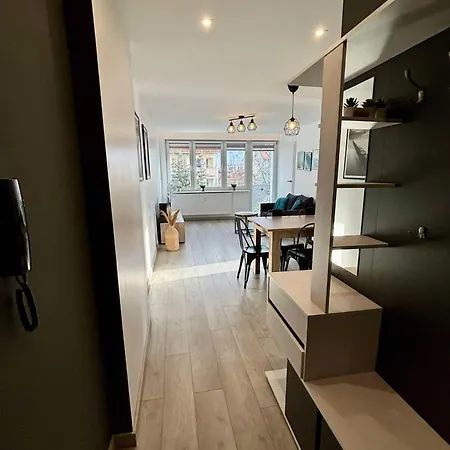 Apartament Aon Z Widokiem, 10Min Od Morza 아파트